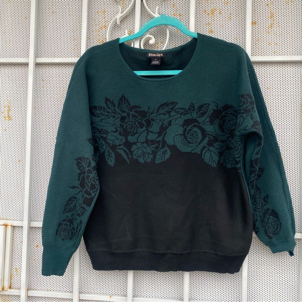 BYdesign womens PL Sweater long sleeve pullover *runs small more like a PM